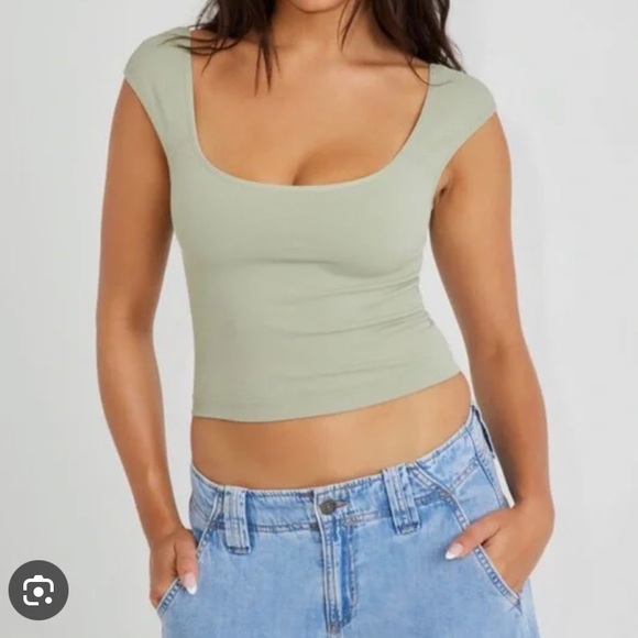 garage seamless green backless scoop top - Picture 2 of 3